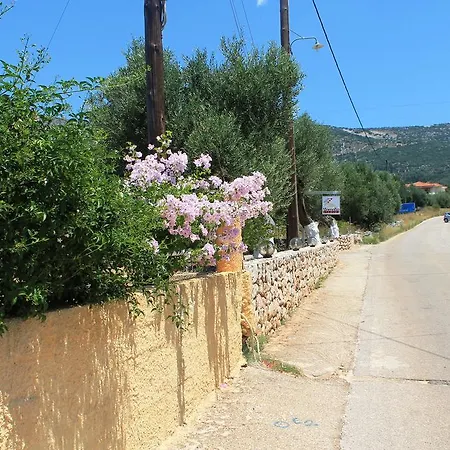 公寓式酒店 Stamatia Razáta