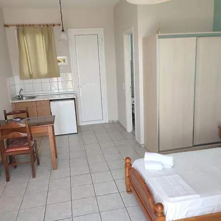 Stamatia Ξενοδοχείο με διαμερίσματα Ραζάτα