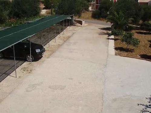 Stamatia Aparthotel Razáta